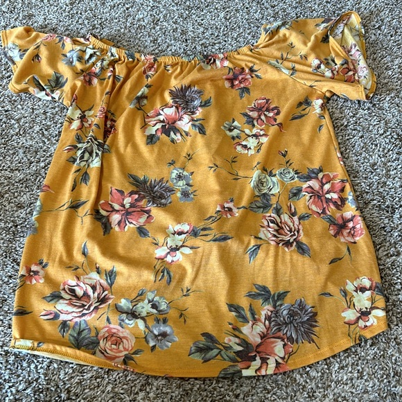 143 Story by Line Up size Large - Picture 4 of 4